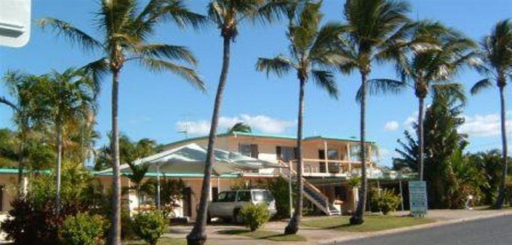Palm View Holiday Apartments image 1